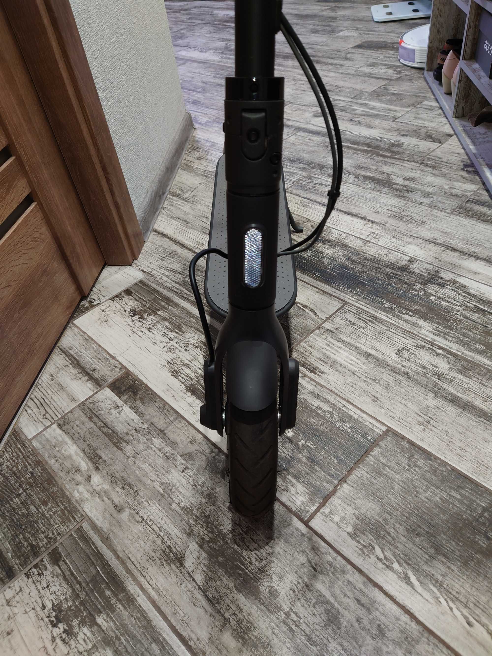 Продам Xiaomi Mi Electric Scooter 1S Black