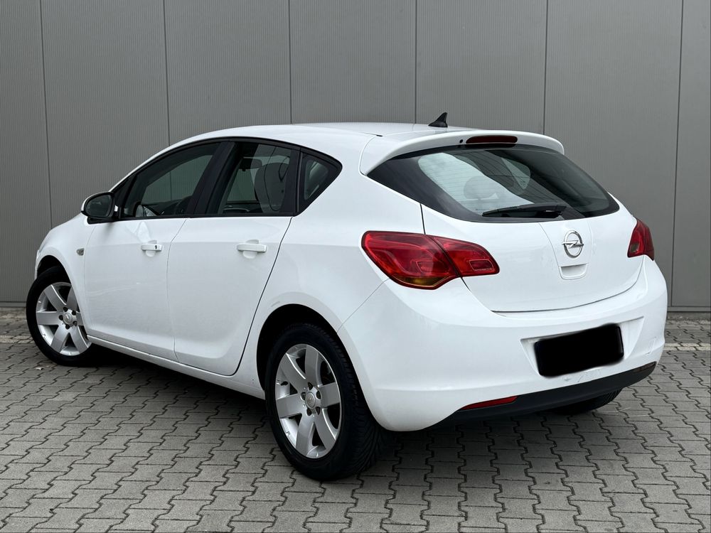 Opel Astra J 1.7 CDTi 110KM *Klimatronik*Navi*CD/DVD*Zadbana*Alu
