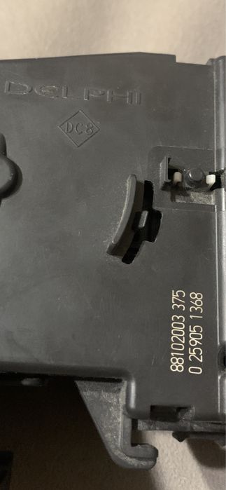 Підрульовий перемикач Renault (Подрулевой переключатель)