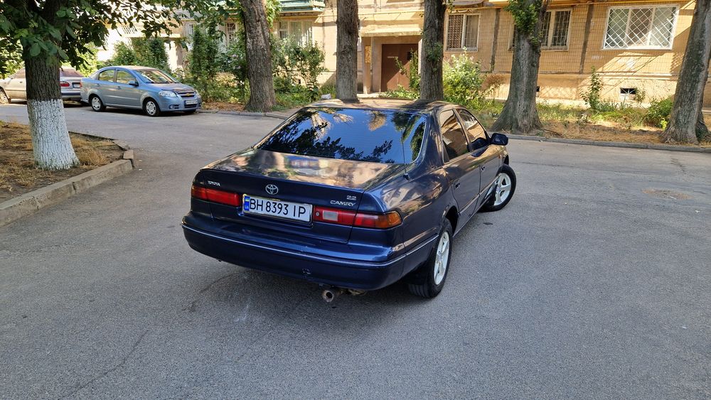Toyota Camry 20.
