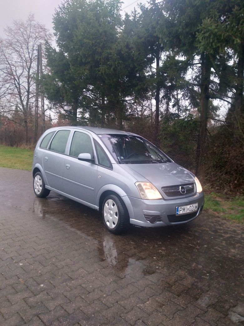 Opel Meriva 1,3 diesel 2006r polift klima 186k km ważne opłaty