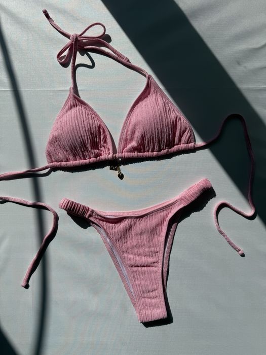 Рожевий фактурний купальник