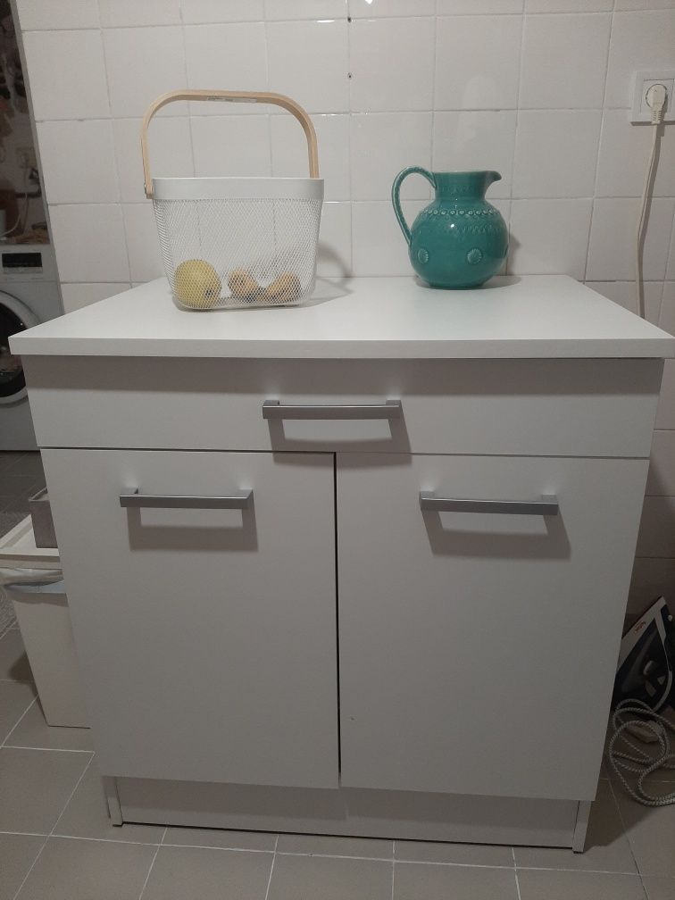 Móvel cozinha ou multiusos