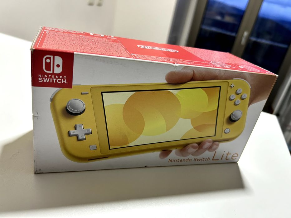 Nintendo Switch Lite – Amarela (32GB) – Rigorosamente Como Nova!