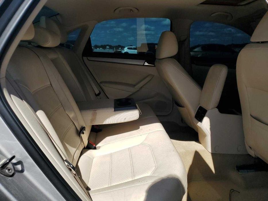 В дорозі VOLKSWAGEN PASSAT SE 2014 фольцваген пасат США фото відправки