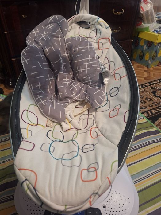 Заколисуючий центр mom 4, крісло гойдалка