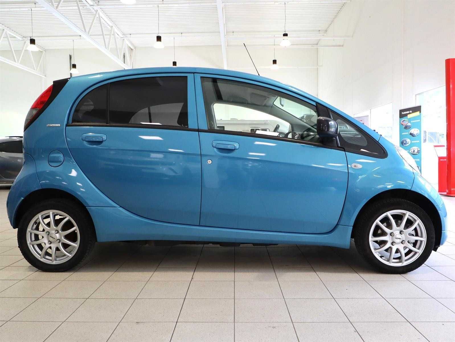Peugeot iOn 2015, 2 комплекти коліс з дисками, один власник