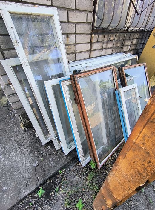 Окно, окна, рамы дверей,  двери