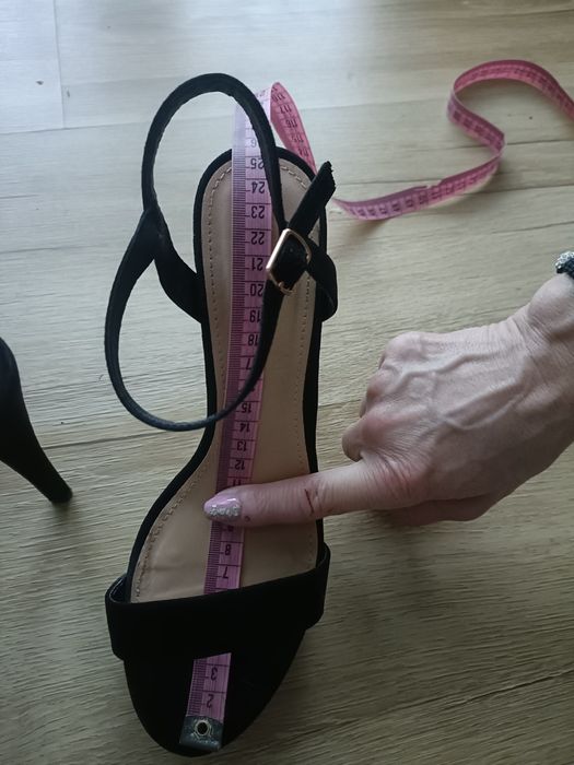 Sandały na szpilce,obcasy