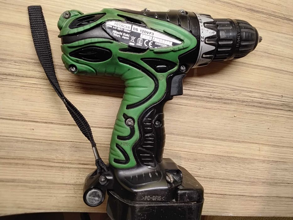 hitachi ds 12dvf3 шуроповерт на детали