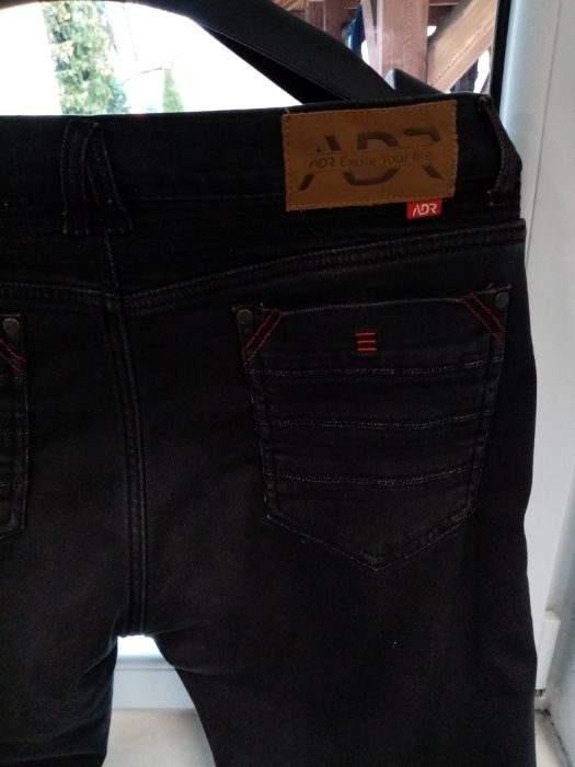 Spodnie damskie jeans Adrenaline Rock Lady kolor niebieski, czarny