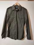 Camisa verde estilo militar