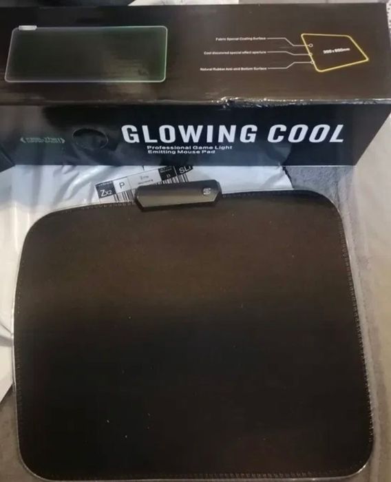 Podkładka Pod Myszkę Gamingowa LED RGB 35x25cm Na Biurko Czarna Kolory