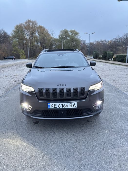 Jeep Cherokee 2021 3.2 бензин