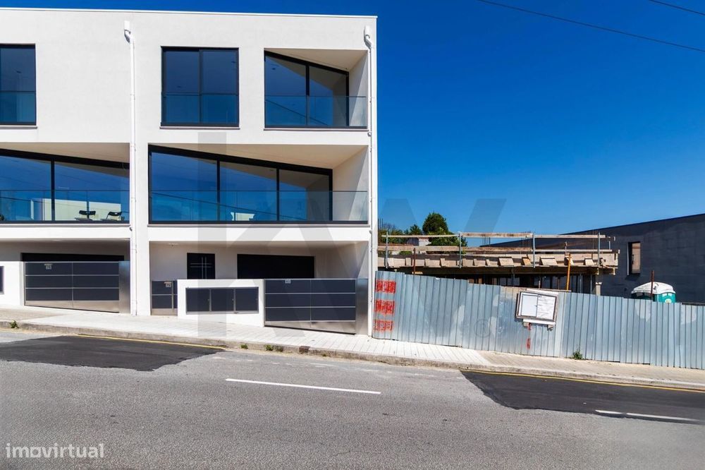 Moradia T3 com jardim, nova construção