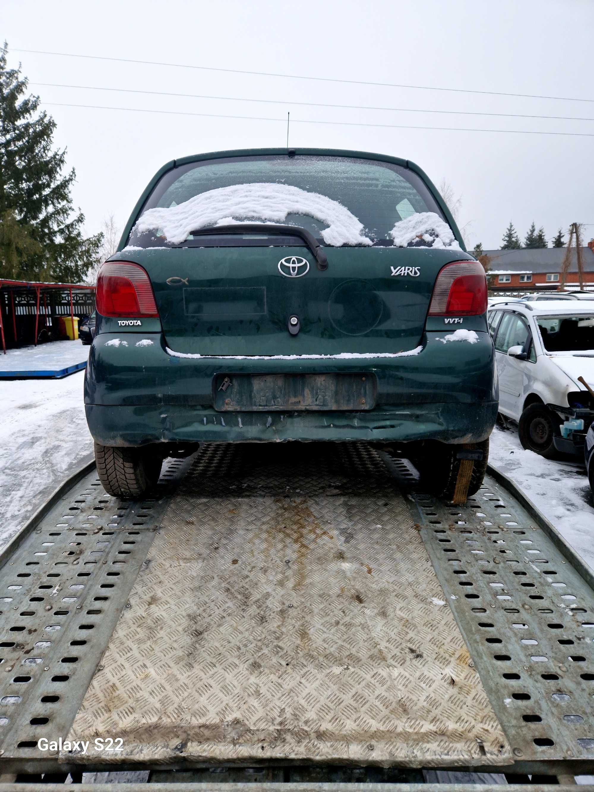 Toyota Yaris 1.0 B odpala Części