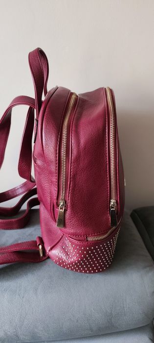 plecak Michael Kors
w środku kieszonka zamykana i dwie przegródki