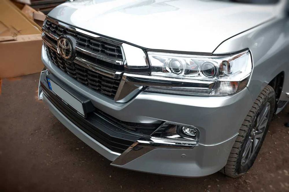 Решітка радіатора (гриль) на Toyota Land Cruiser (Тойота Ленд Крузер)