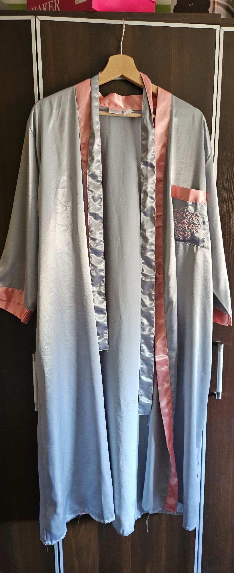 Satynowy długi szlafrok M/L