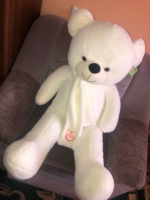 Продається плюшевий Мішка.