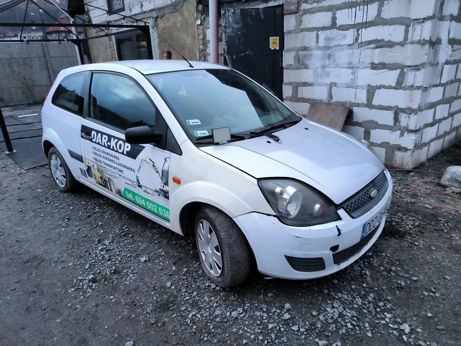 Ford Fiesta MK6 van silnik drzwi maska szyby  hak  poduszki deska