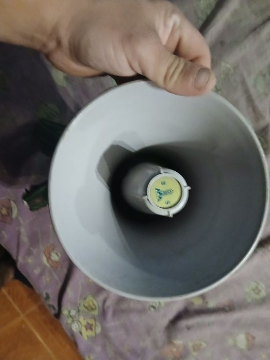 Megafone portil em bom estado