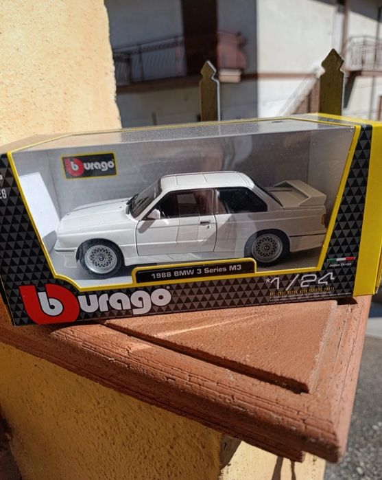 1988 BMW 3 Series M3 Burago 1/24