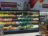 Mural laticinios e legumes supermercados