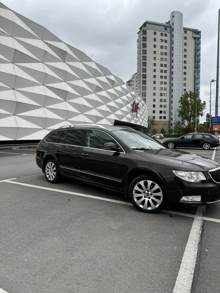 Skoda Superb Polski salon