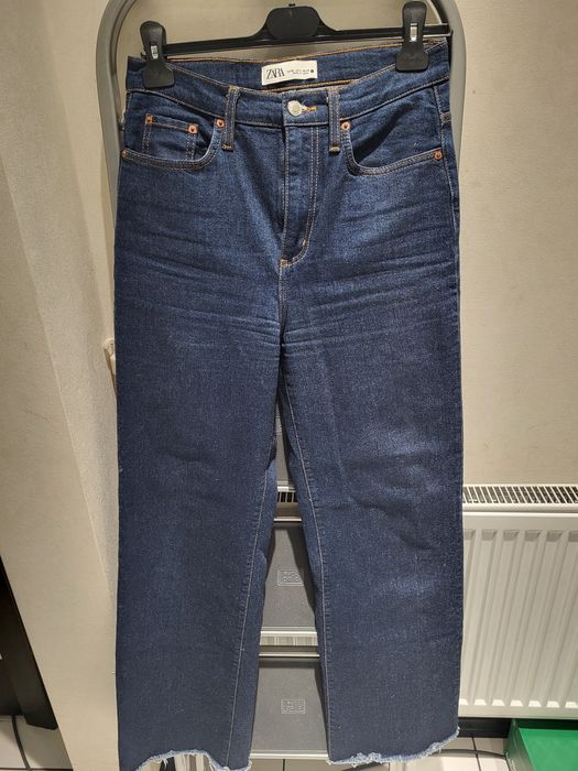 Очень красивые Джинсы Zara
