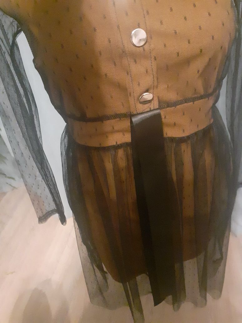 Sukienka karmelowa S