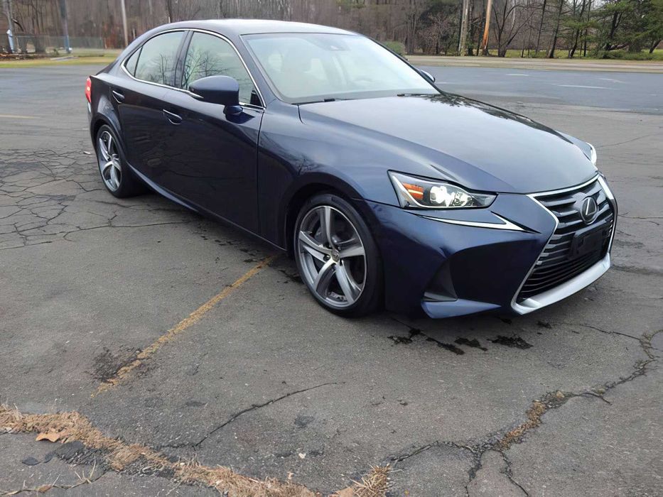 Lexus IS 300      2017