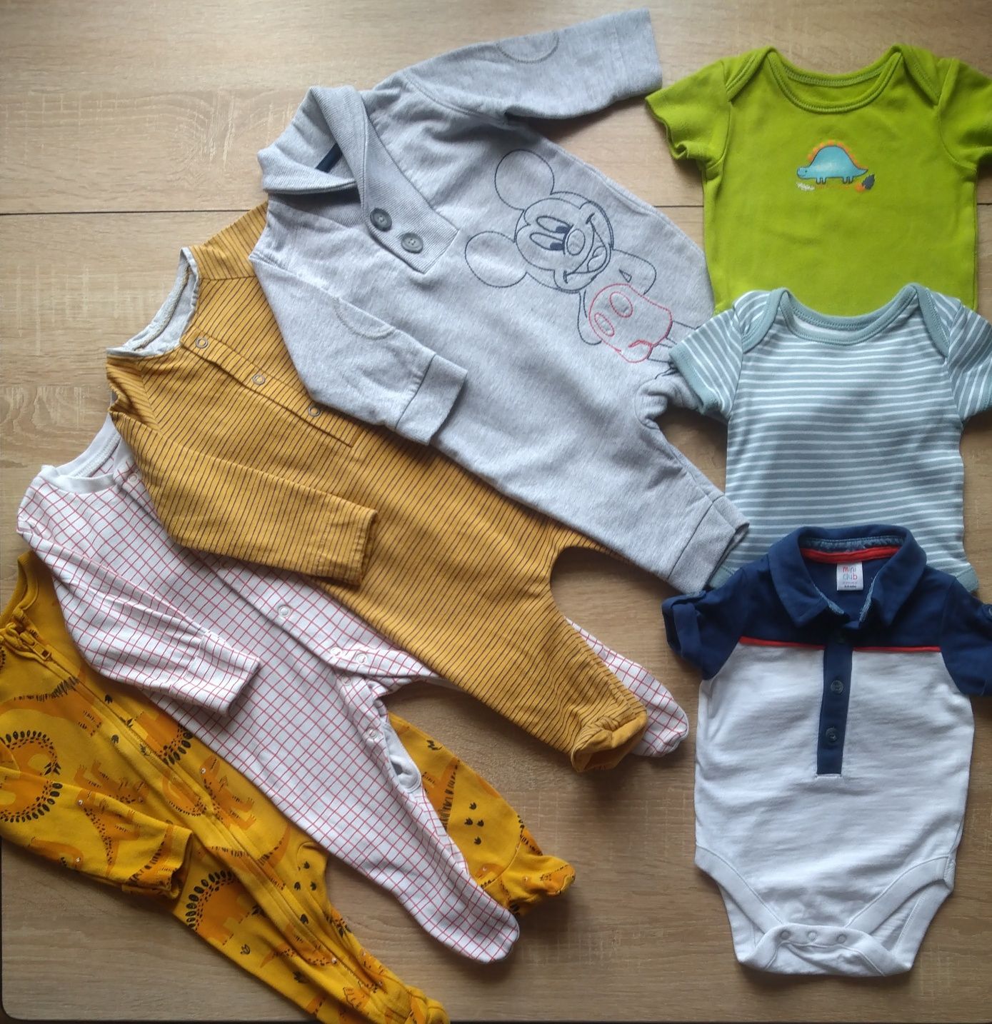 Набір одягу для новонародженого на 56-62 см пакет речей