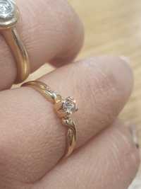 Золотое кольцо с бриллиантом 0,12к