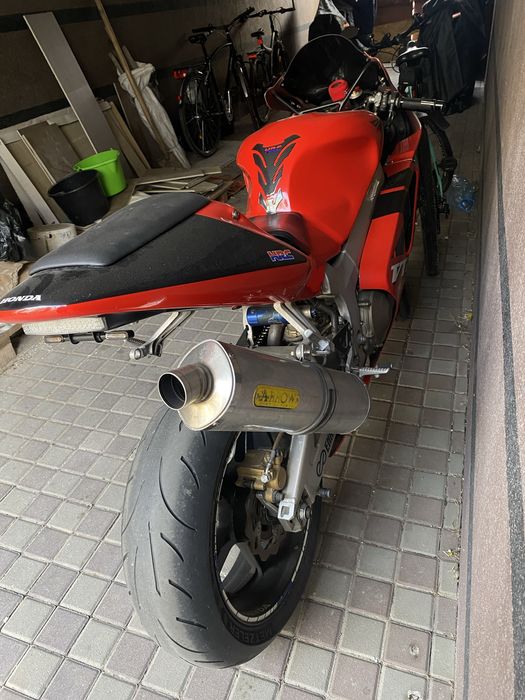 Honda vtr1000 sp2.   RC51