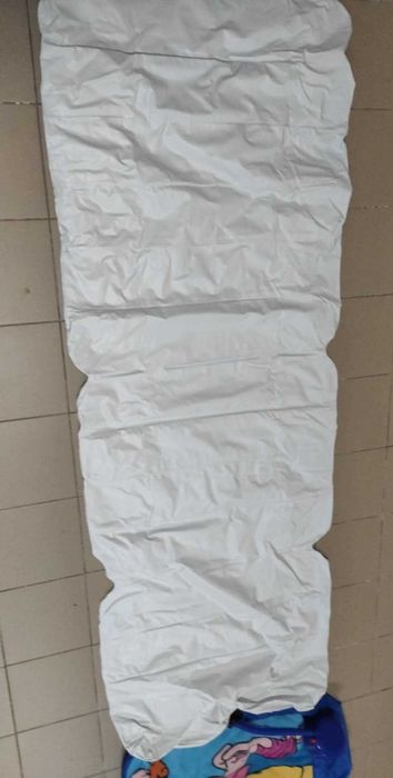 Saco cama com colchão insuflável para criança com 1,50 cm