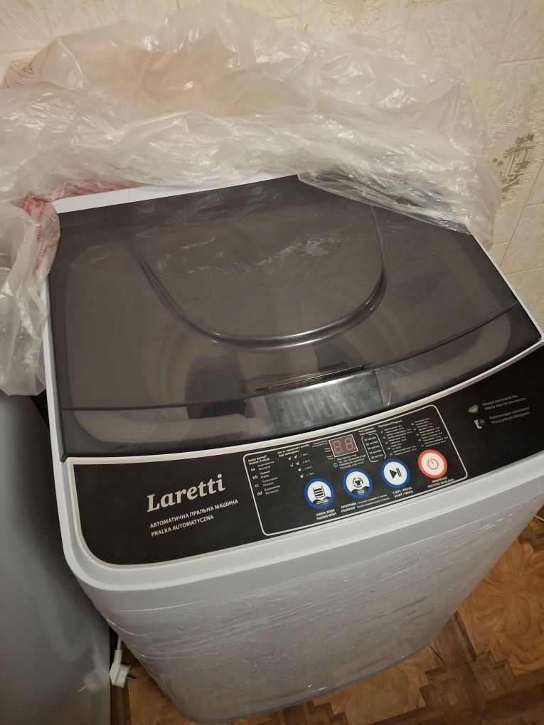 Продам пральну машину Laretti