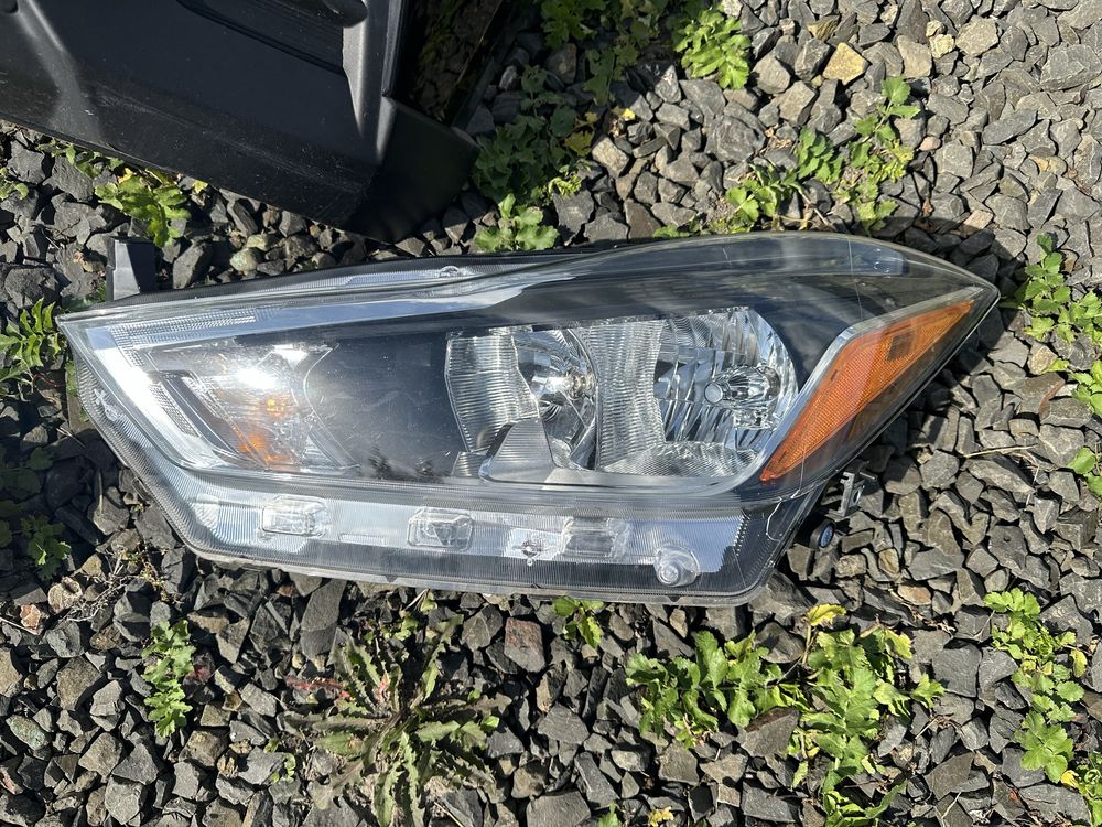 Кришка багажника Nissan Kicks 2018-2020 / Ніссан Кікс