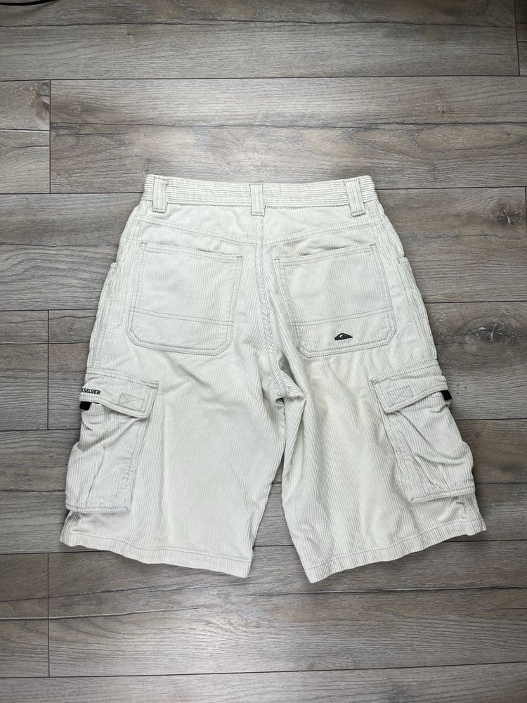 Białe spodenki sztruksowe męskie cargo Quicksilver rozmiar S fit M