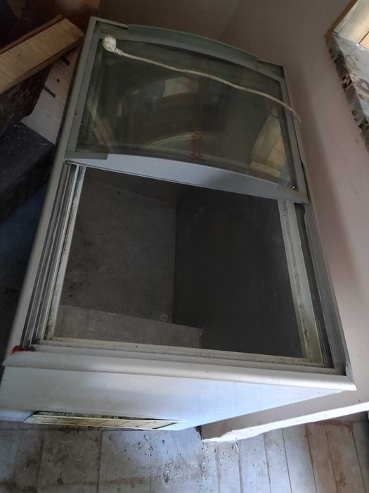 Продам морозильную камеру