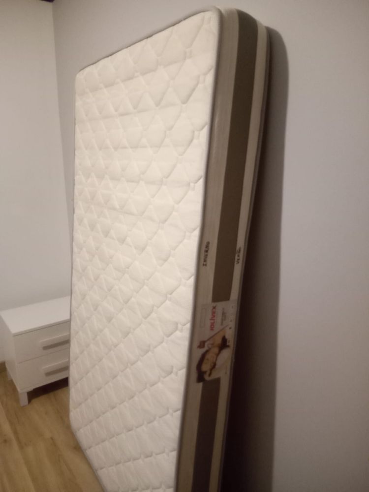 Colchão de cama de solteiro