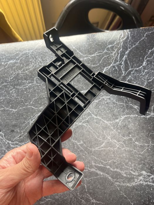 Кріплення переднього радару ioniq 5 (оригінал)