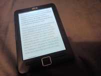 Ereader Retroiluminado SPC Dickens Light com Capa
Com entrada para car