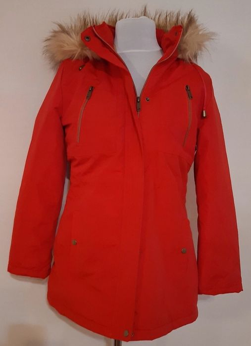 Płaszczyk czerwony kurtka ocieplana z kapturem jak nowa