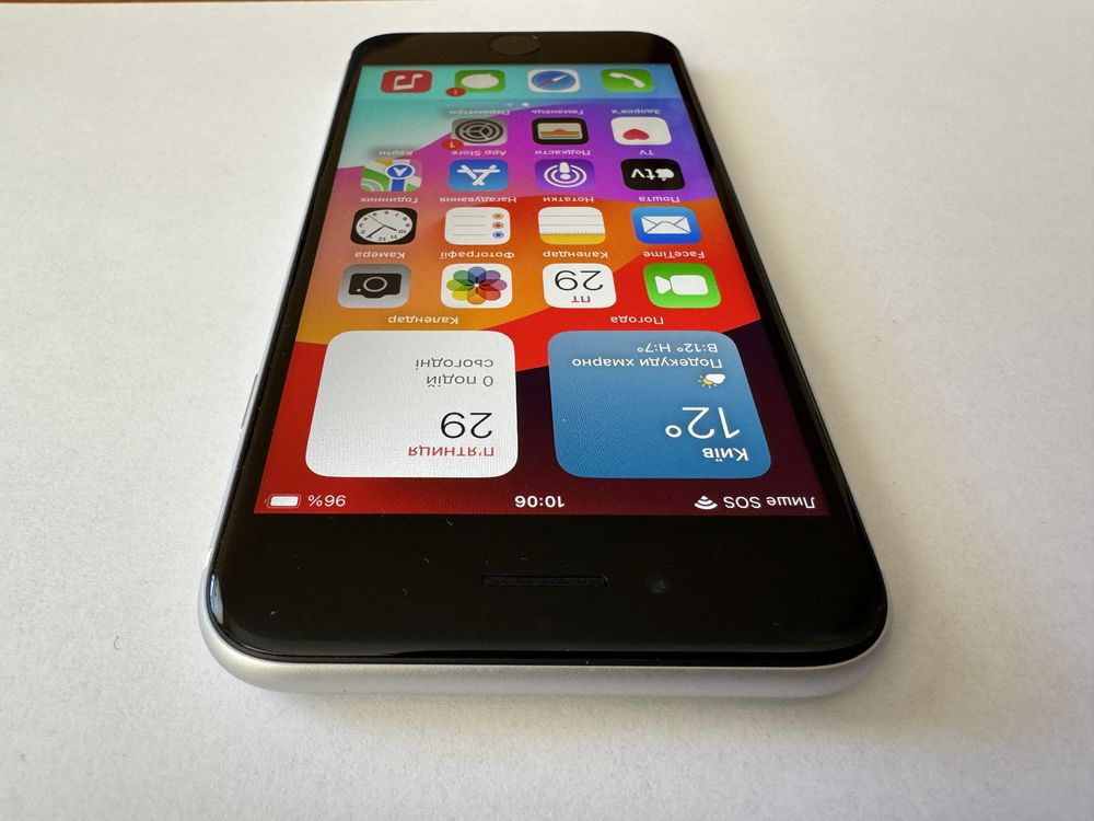 Apple iPhone  Айфон SE 2020, 64Gb, White (Білий), Newerlock