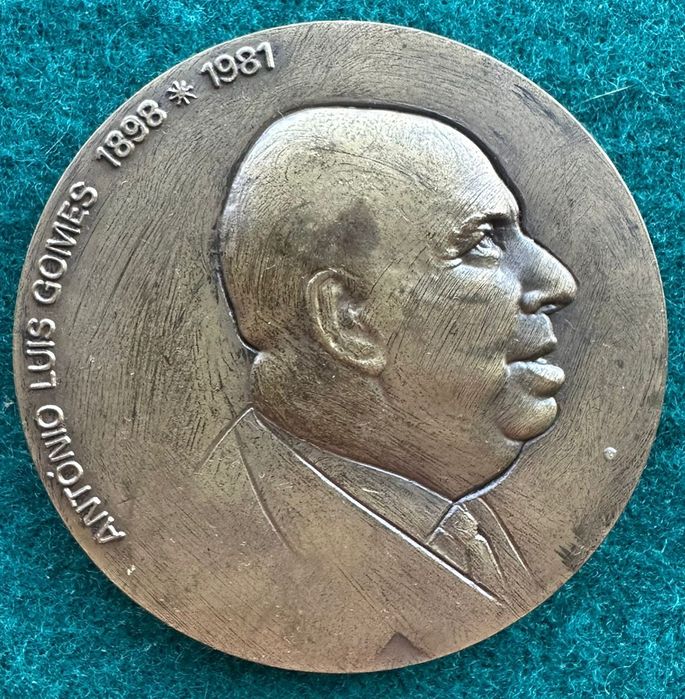 Medalha António Luís Gomes