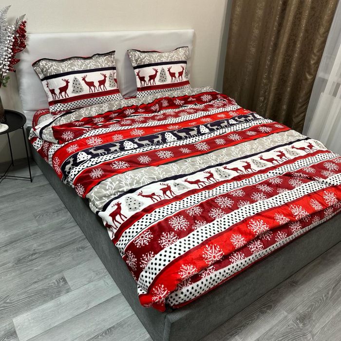 Велюрова постільна білизна на резинці з новорічними малюнками