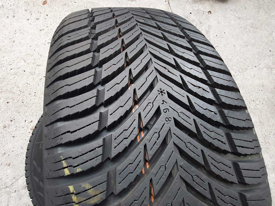 2x Nokian Seasonproof  235/55r18  8mm
