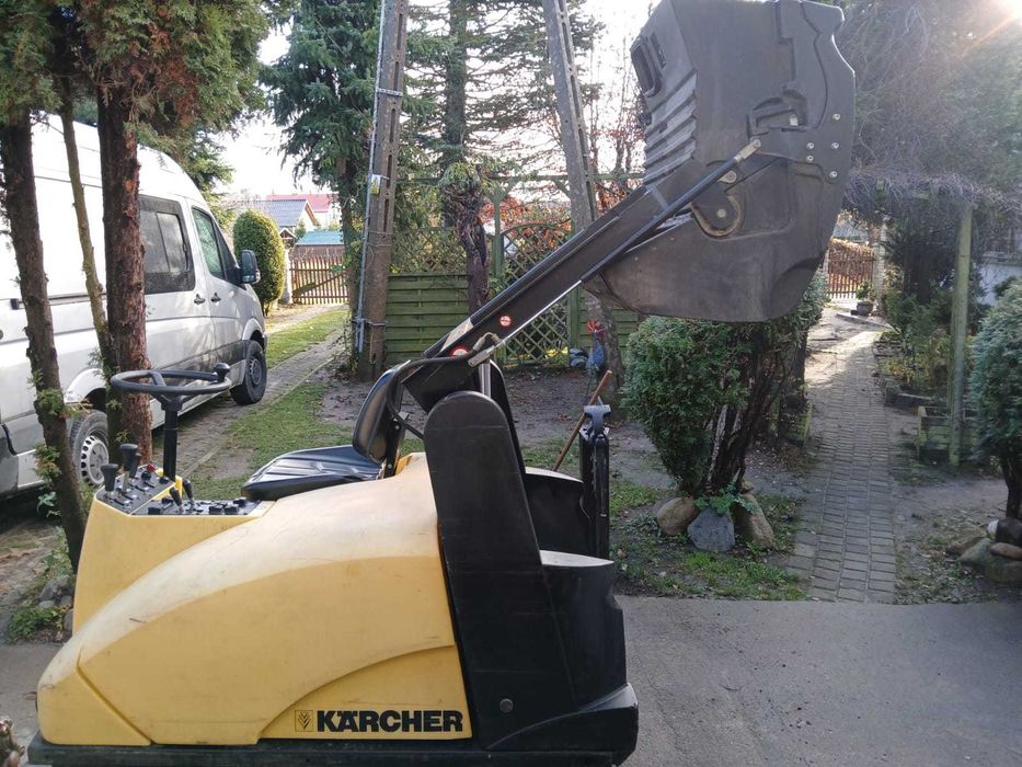 Zamiatarka samojezdna Karcher KMR 1250