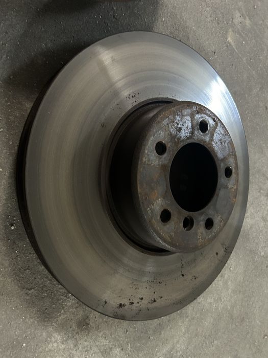 Discos e calços 348mm Bmw 535D